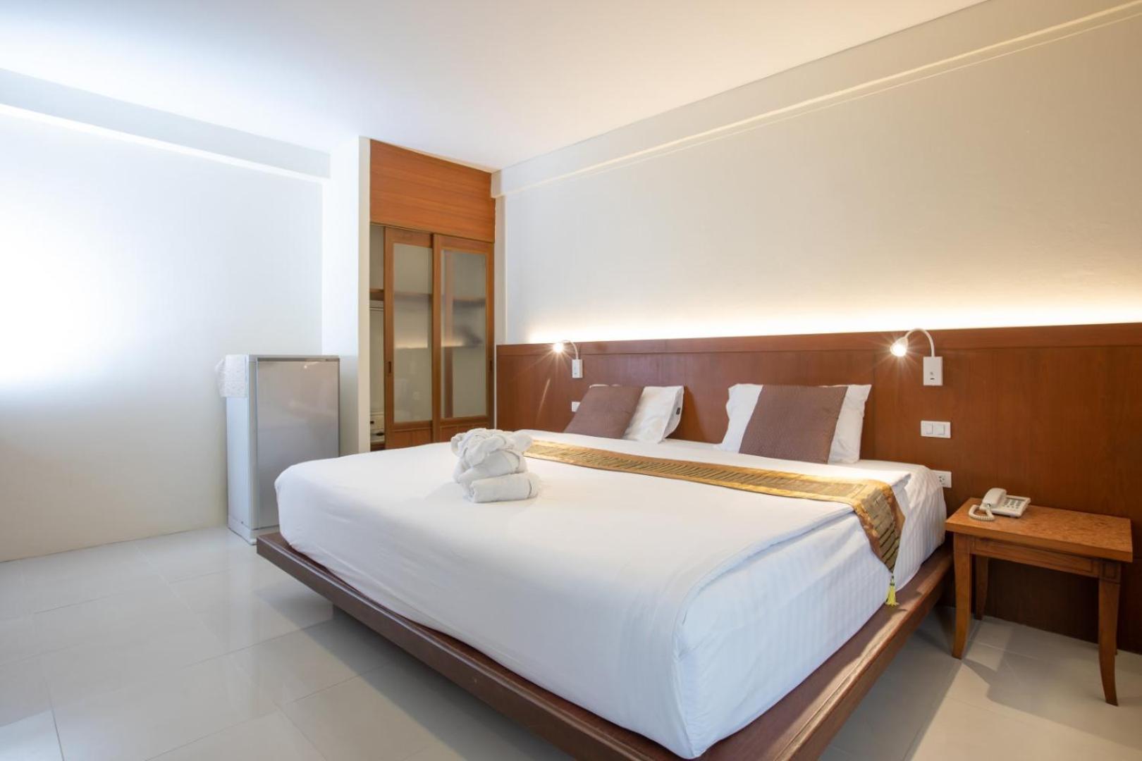 Orchid Garden Hotel Patong Bagian luar foto
