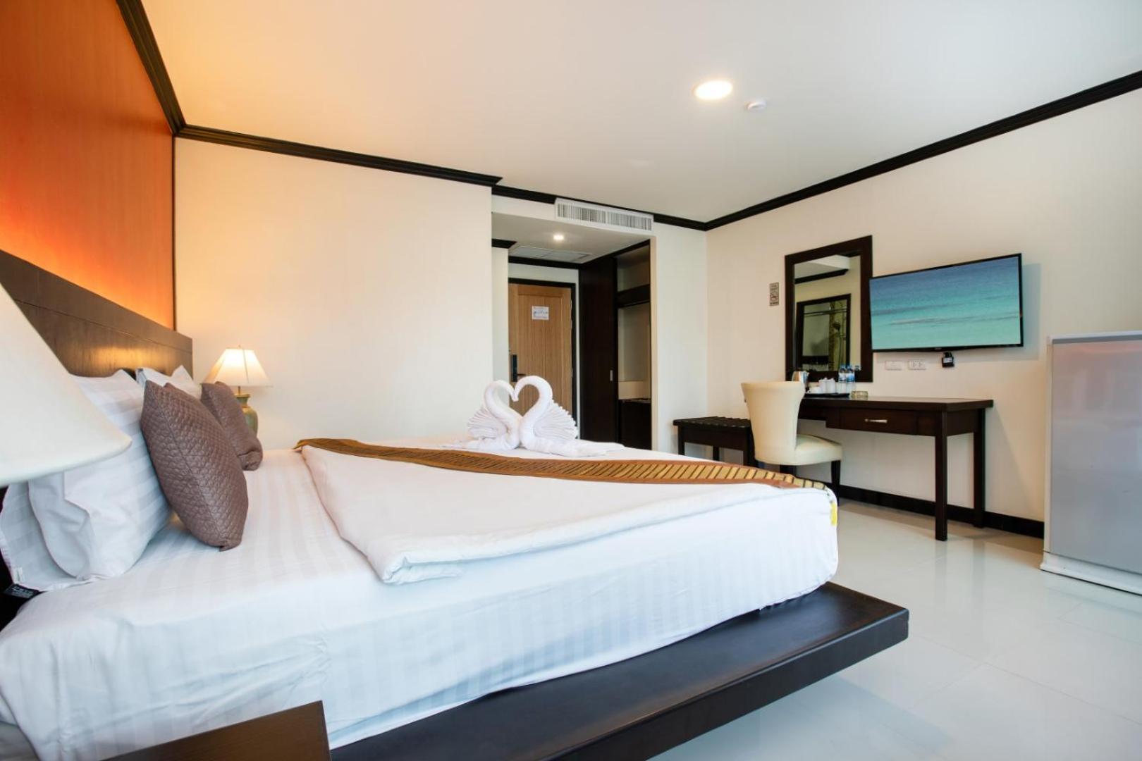 Orchid Garden Hotel Patong Bagian luar foto