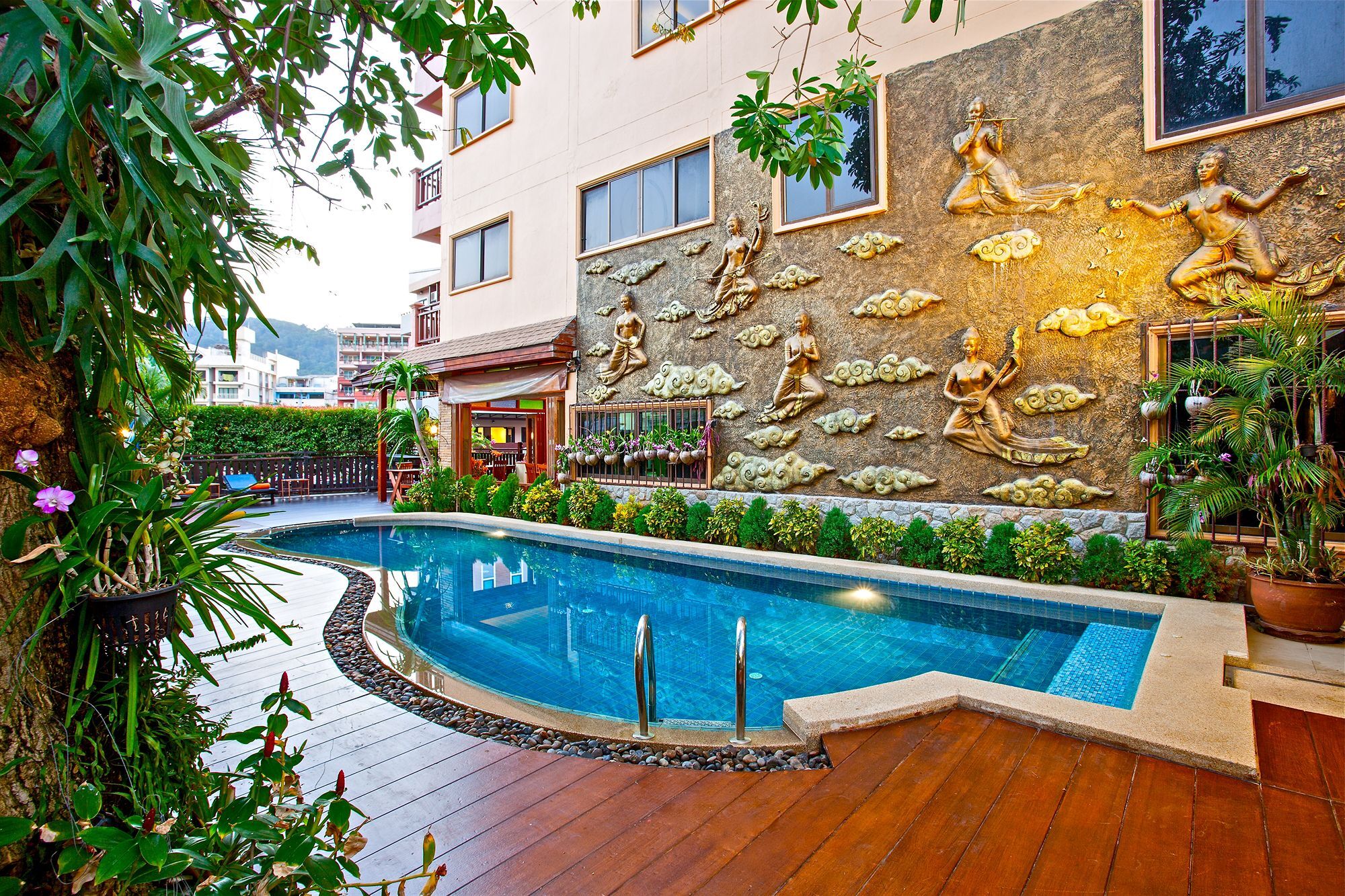 Orchid Garden Hotel Patong Bagian luar foto