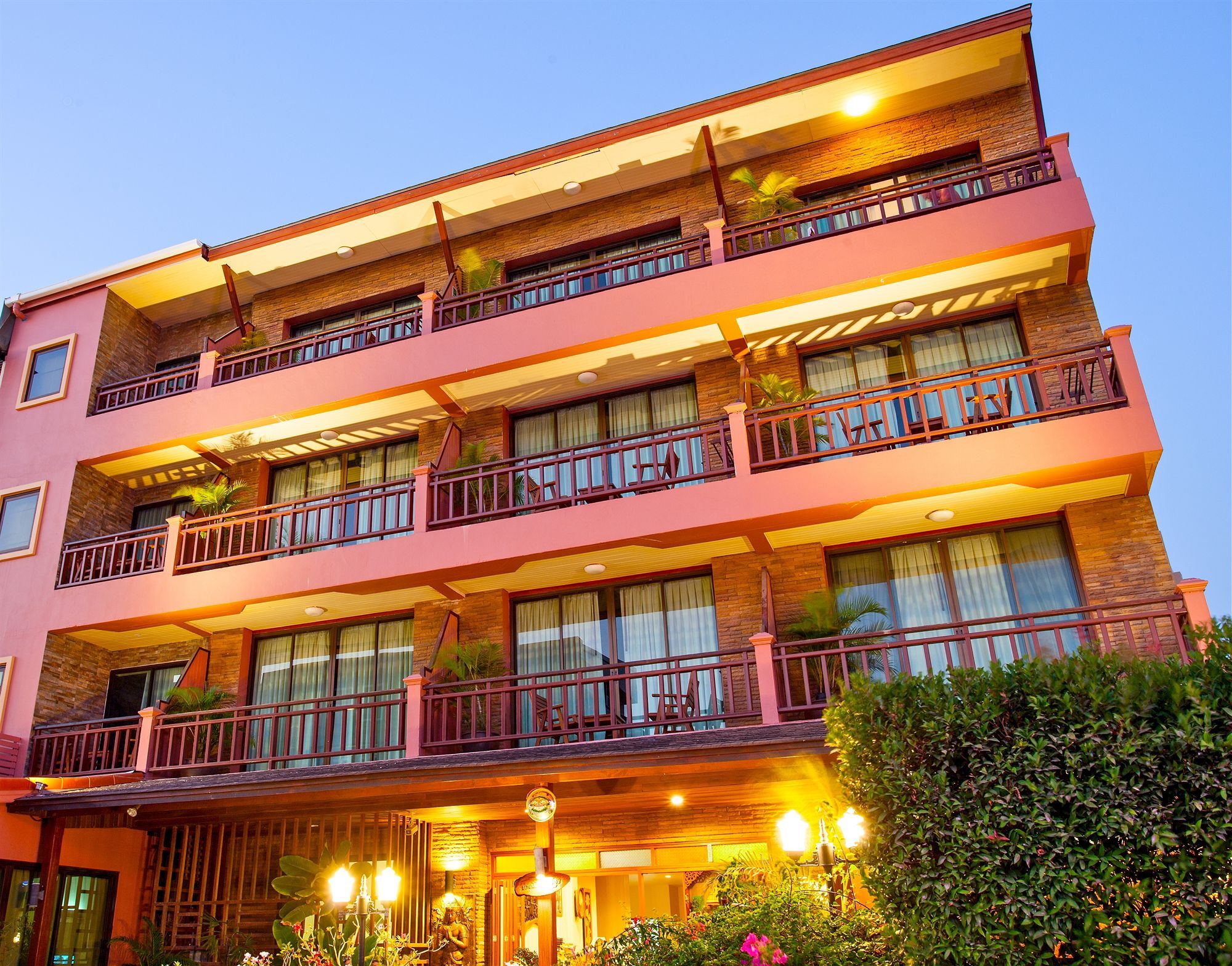 Orchid Garden Hotel Patong Bagian luar foto